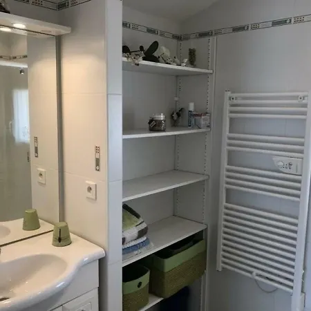 House Proche Commerces - 1000 M De La Plage Du Marais Girard 2 Feriehus *